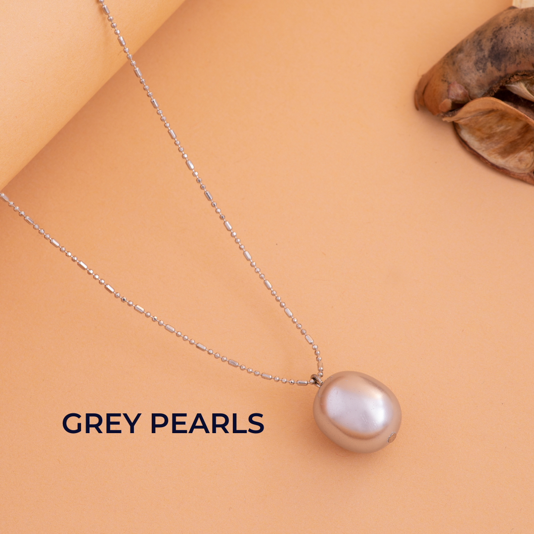 Grey Pearl Pendant Set
