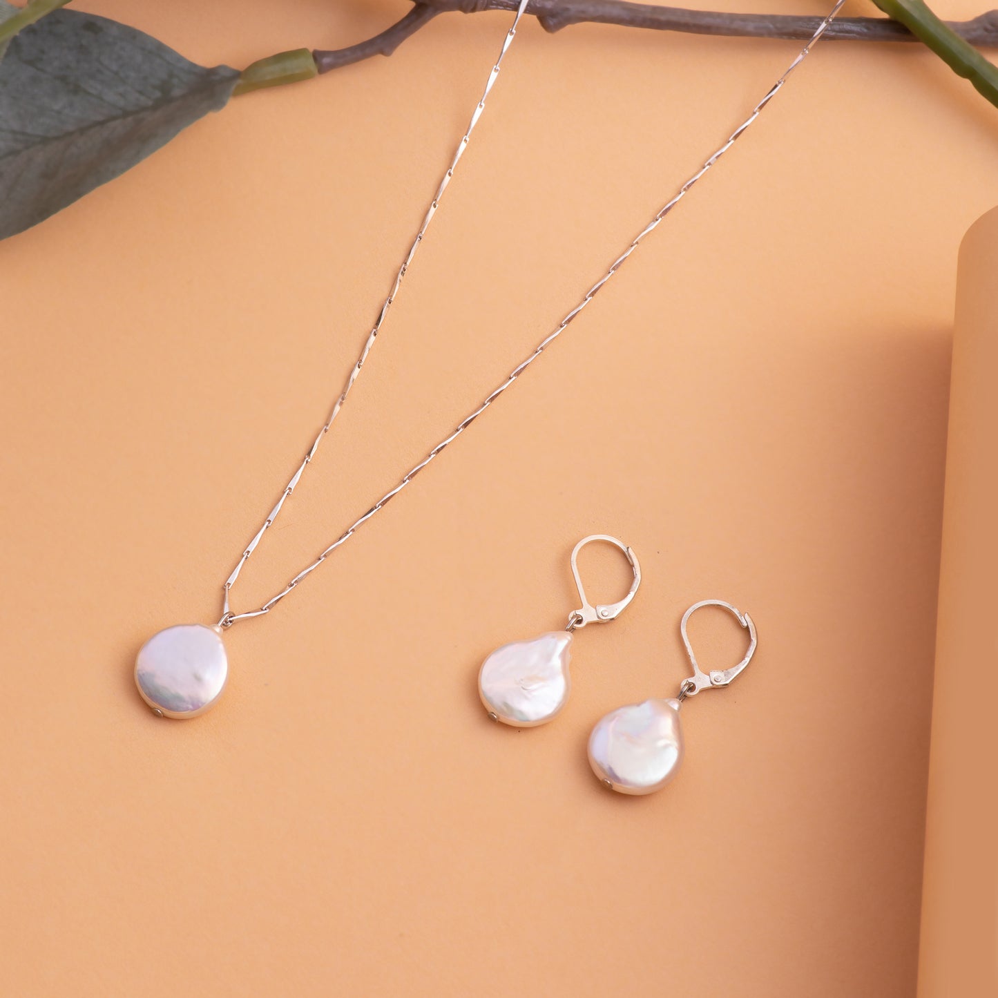 Drop Pearl Pendant Set