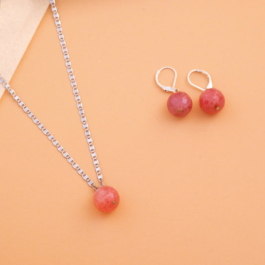 Soft Red Agate Crystal Pendant Set