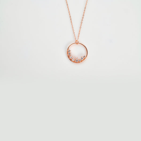 Double Chain – The Layered Luxe Necklace