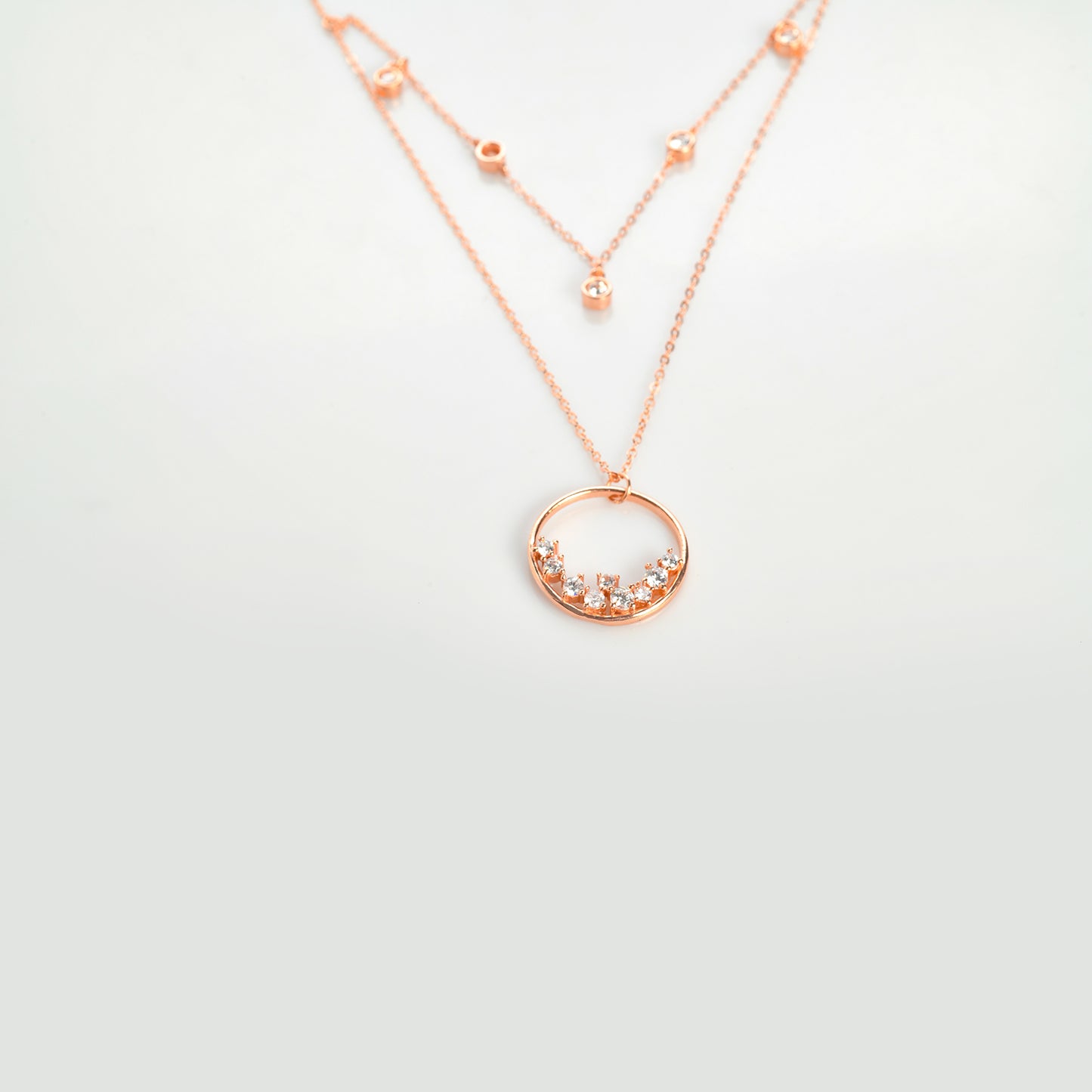 Double Chain – The Layered Luxe Necklace