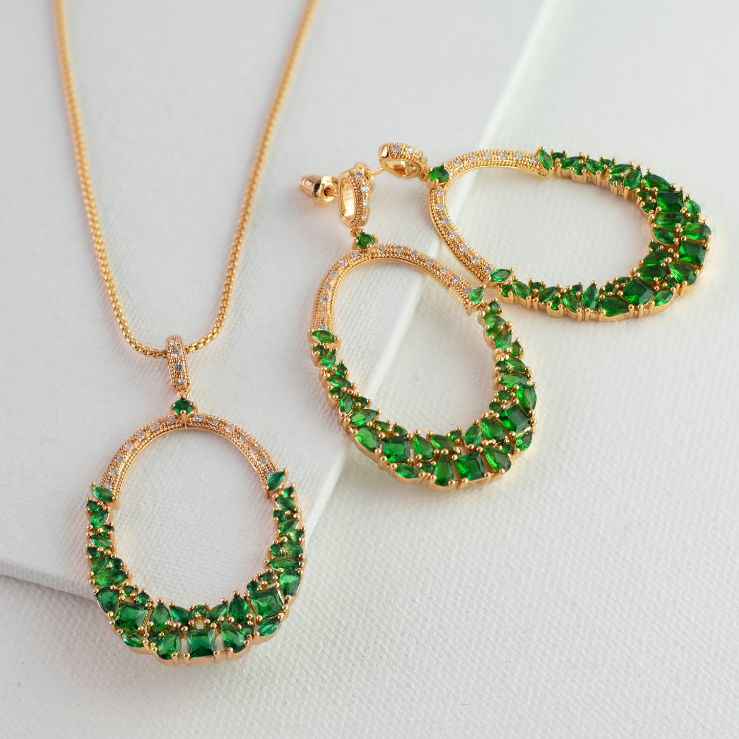 Gift Kanoor Emerald Necklace Set - Kuberlo - Best Gift for - Imitation Jewellery - Designer Jewellery - one gram gold - fashion jewellery