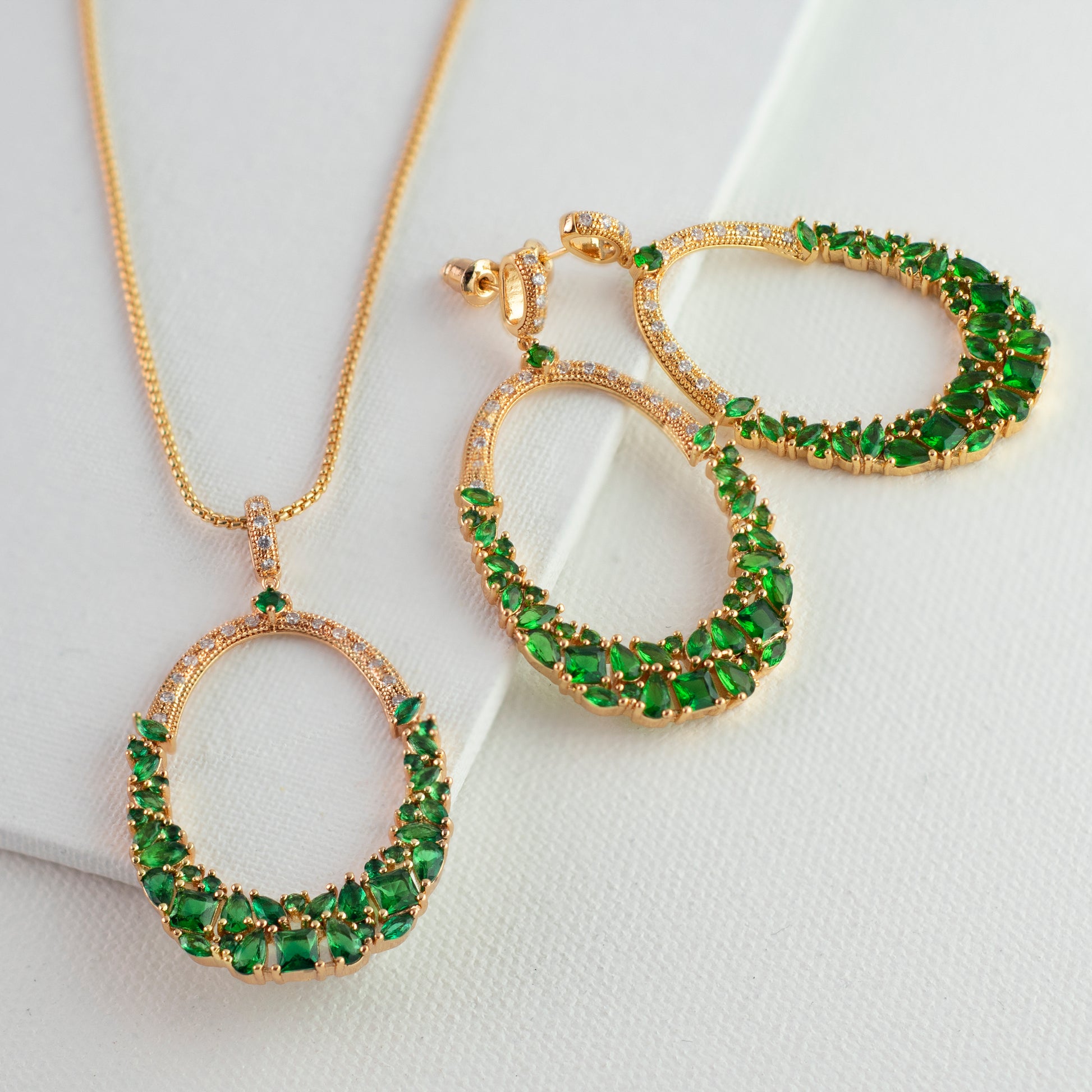 Gift Kanoor Emerald Necklace Set - Kuberlo - Best Gift for - Imitation Jewellery - Designer Jewellery - one gram gold - fashion jewellery