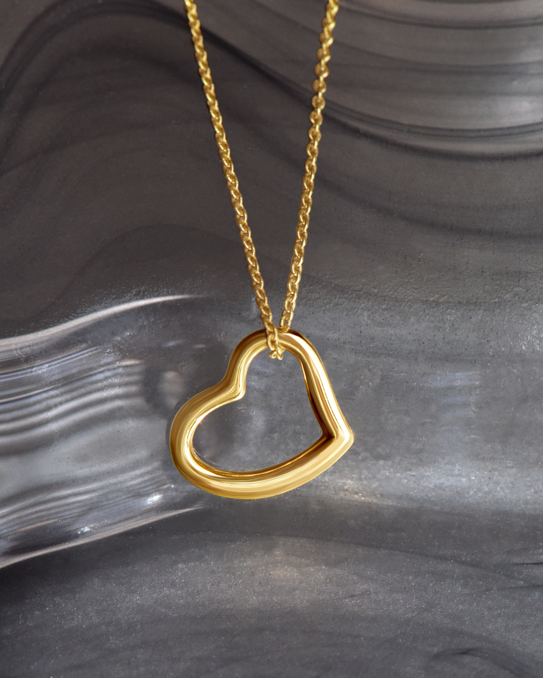 Stunning Heart Pendant – The Radiant Love Necklace