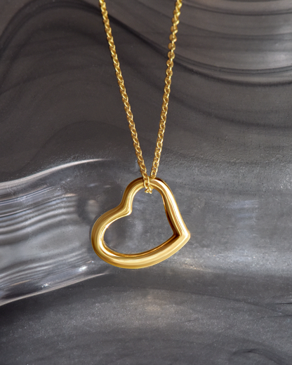 Stunning Heart Pendant – The Radiant Love Necklace